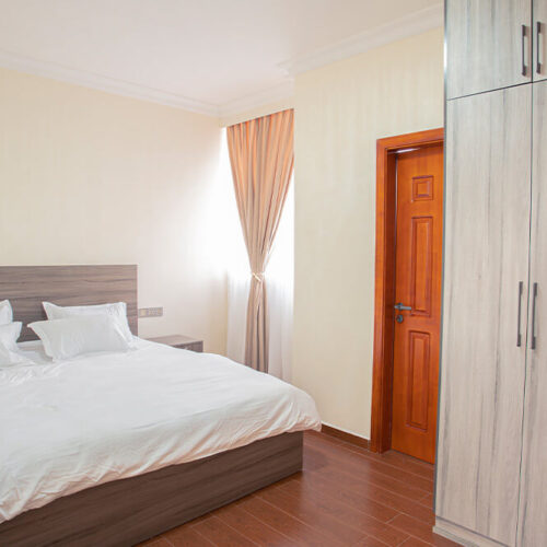 3 Bedroom Apartments